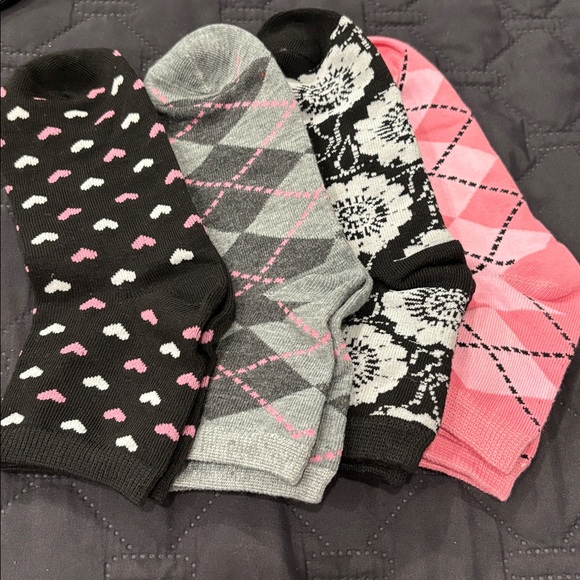 Accessories - 4 pair Women or children’s socks